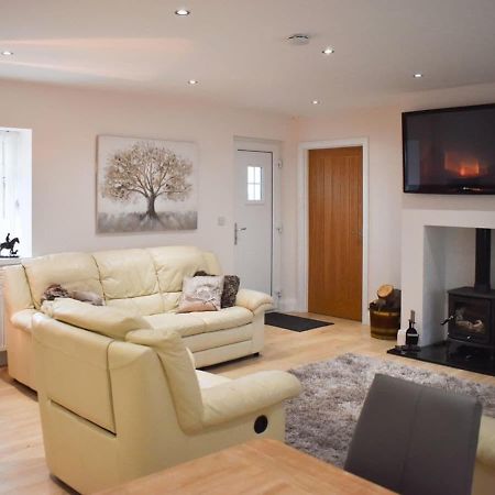 Rose Cottage Captivating 1-Bed Cottage In Bangor Extérieur photo
