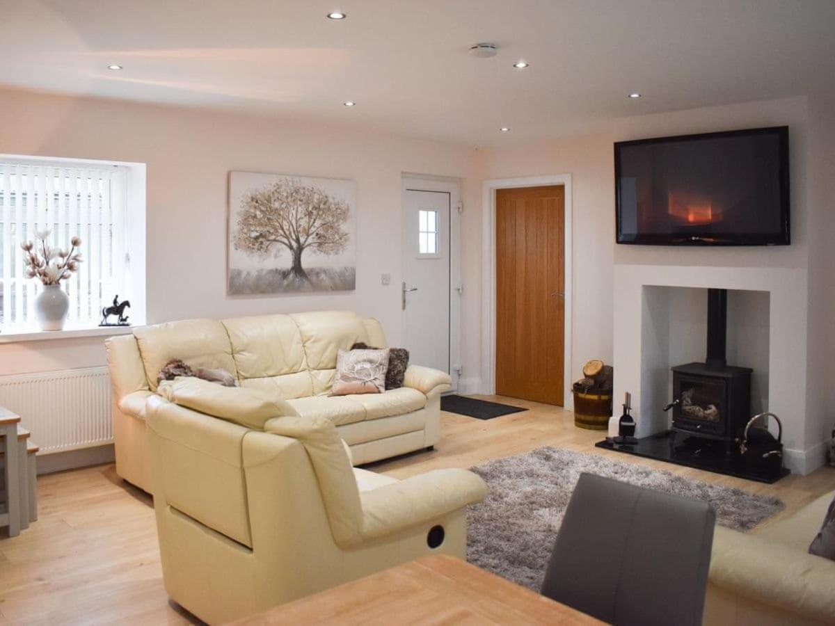 Rose Cottage Captivating 1-Bed Cottage In Bangor Extérieur photo