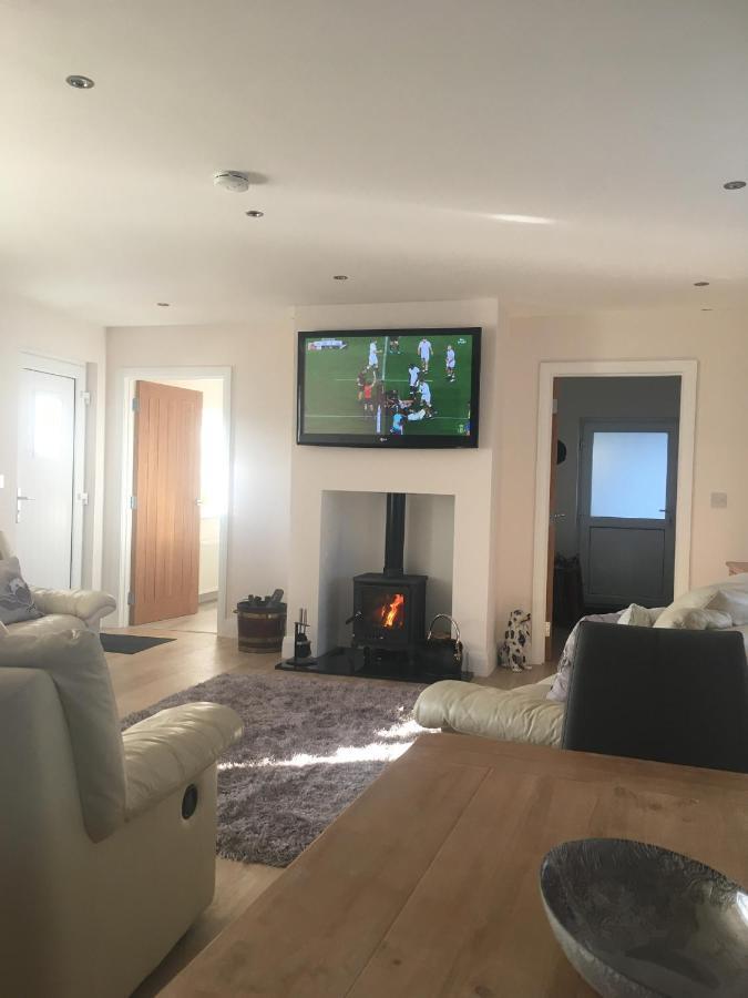 Rose Cottage Captivating 1-Bed Cottage In Bangor Extérieur photo
