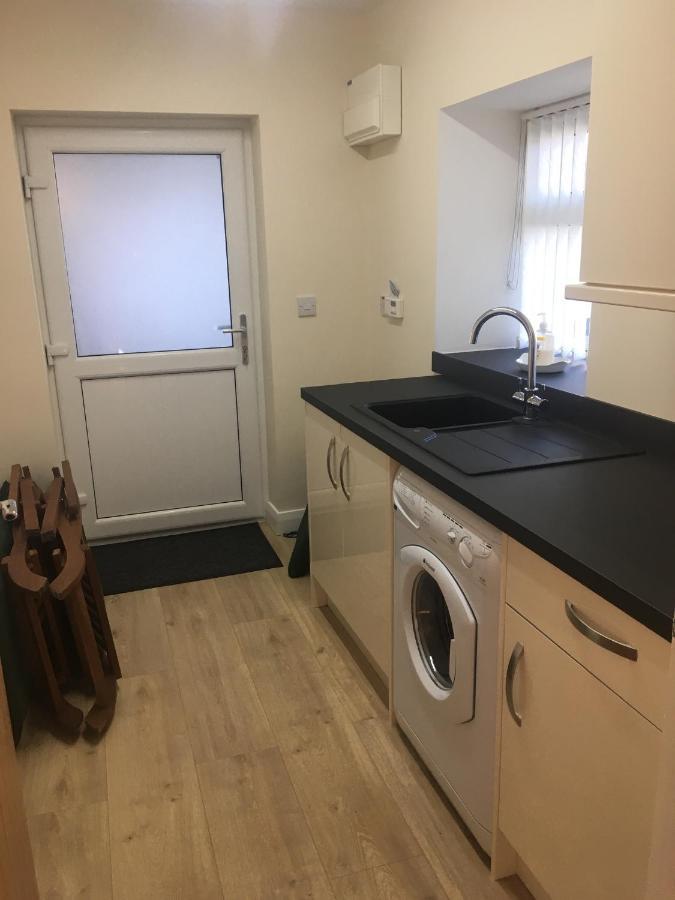 Rose Cottage Captivating 1-Bed Cottage In Bangor Extérieur photo