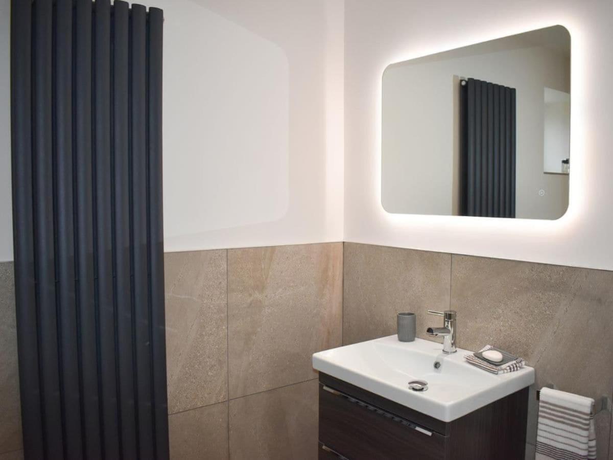 Rose Cottage Captivating 1-Bed Cottage In Bangor Extérieur photo